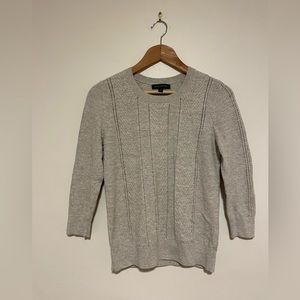 Banana Republic Light Sweater Size S